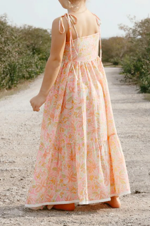 hallo mini running through madeliefjes maxi jurk roze Hello Molly T6BF6793 kleding